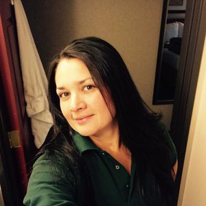 Meet your Posher, Estela